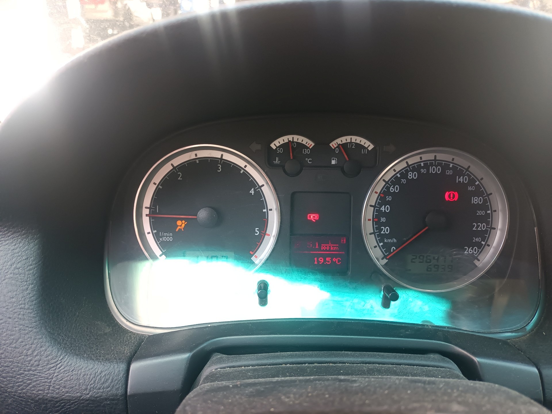 Komunikaty na desce rozdzielczej - VW GOLF IV