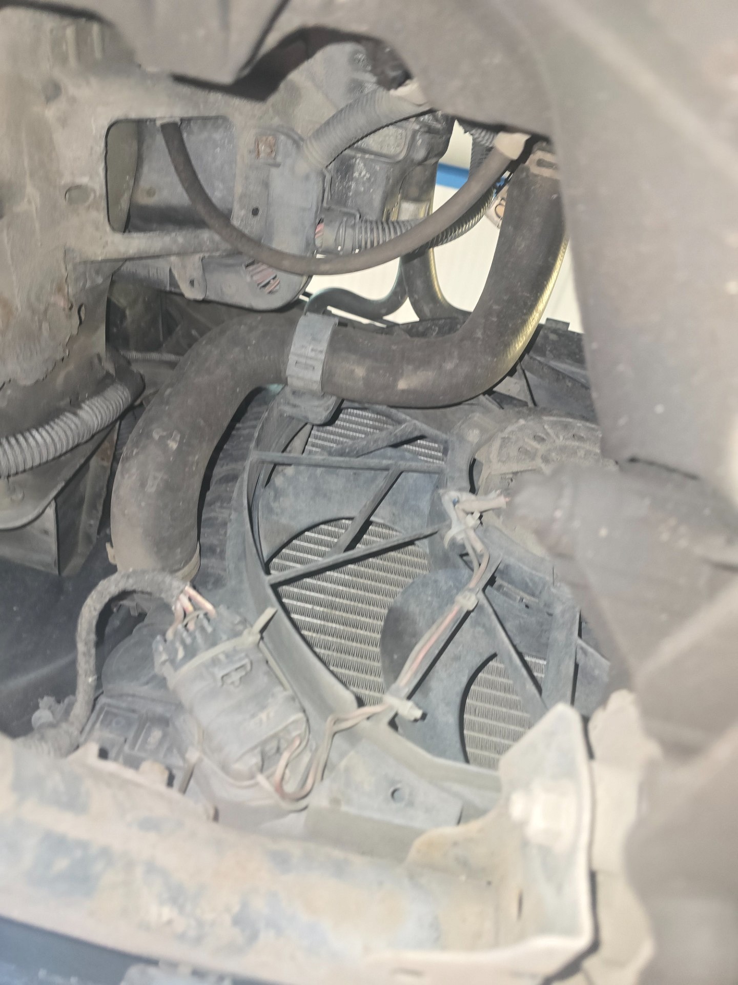 Chłodnica układu chłodzenia - OPEL ASTRA H GTC