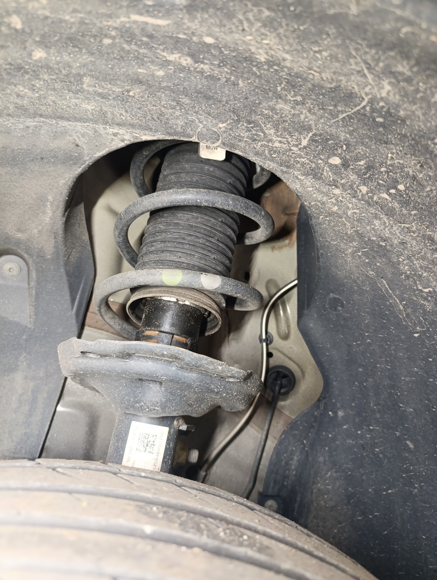 Sprężyny na przedniej osi - VW GOLF VIII