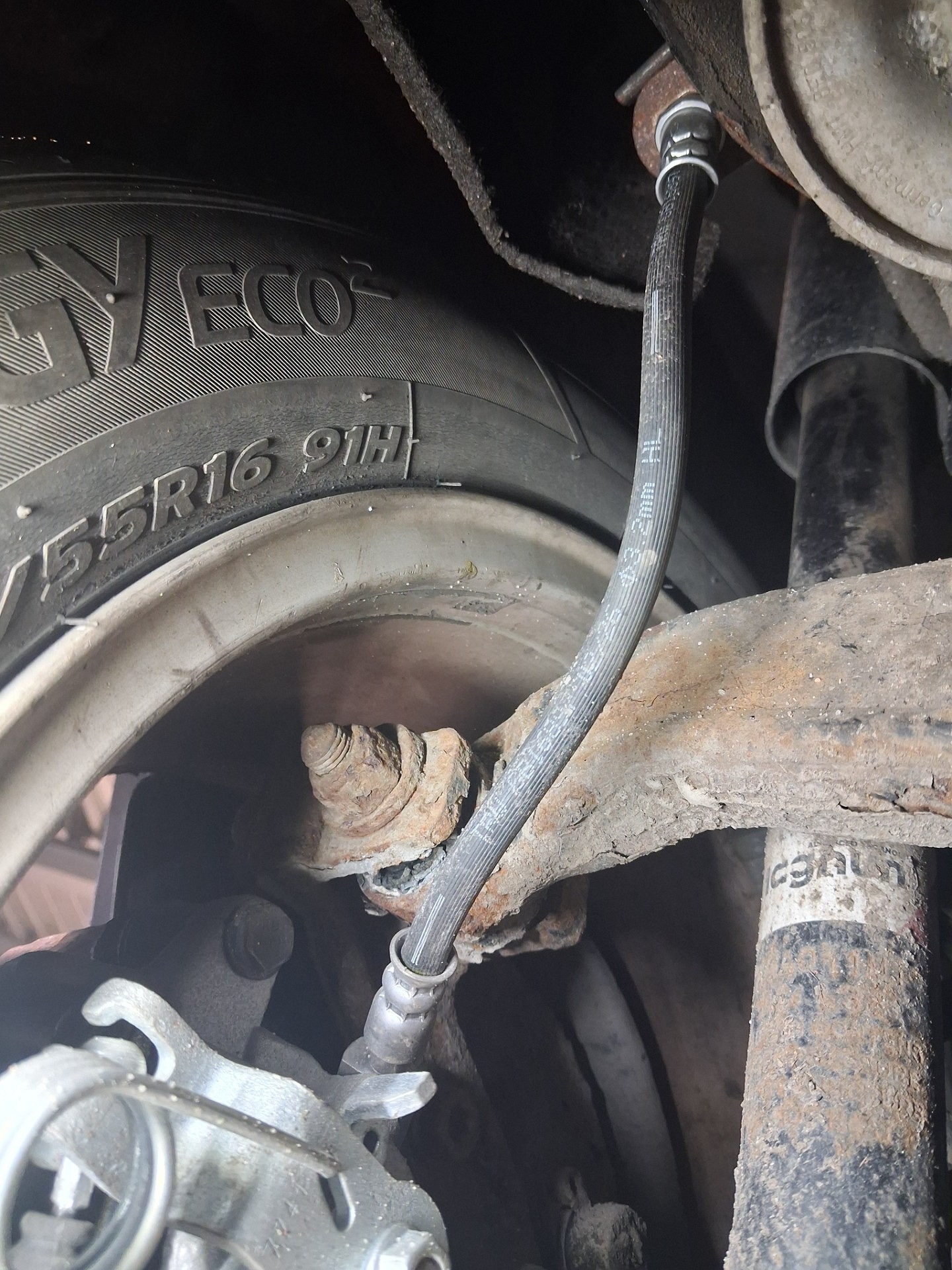 Stan przewodów hamulcowych z tyłu - AUDI A4 B6