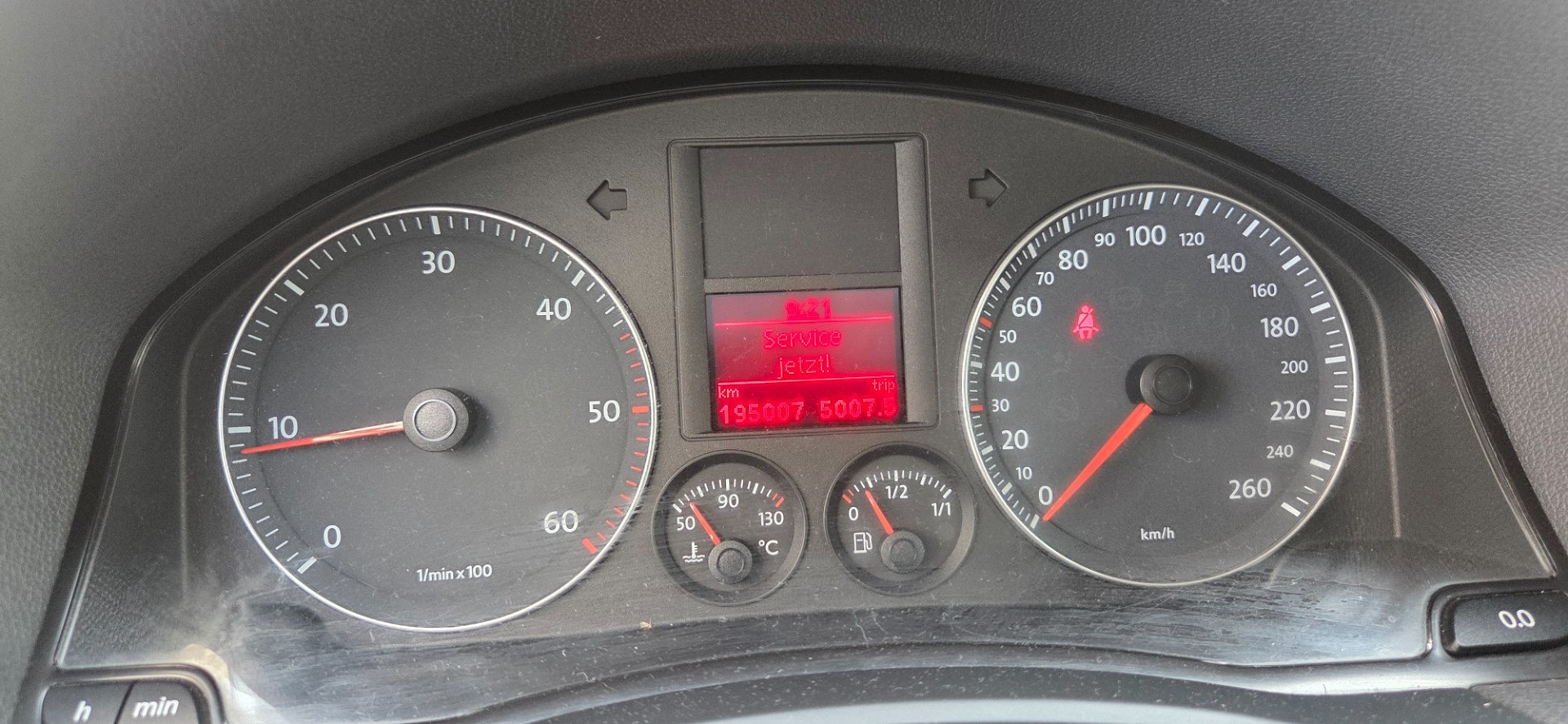 Komunikaty na desce rozdzielczej - VW GOLF V