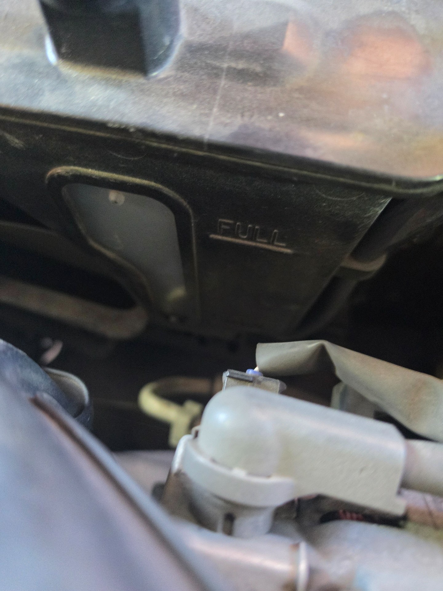 Poziom płynu chłodniczego - TOYOTA COROLLA Verso